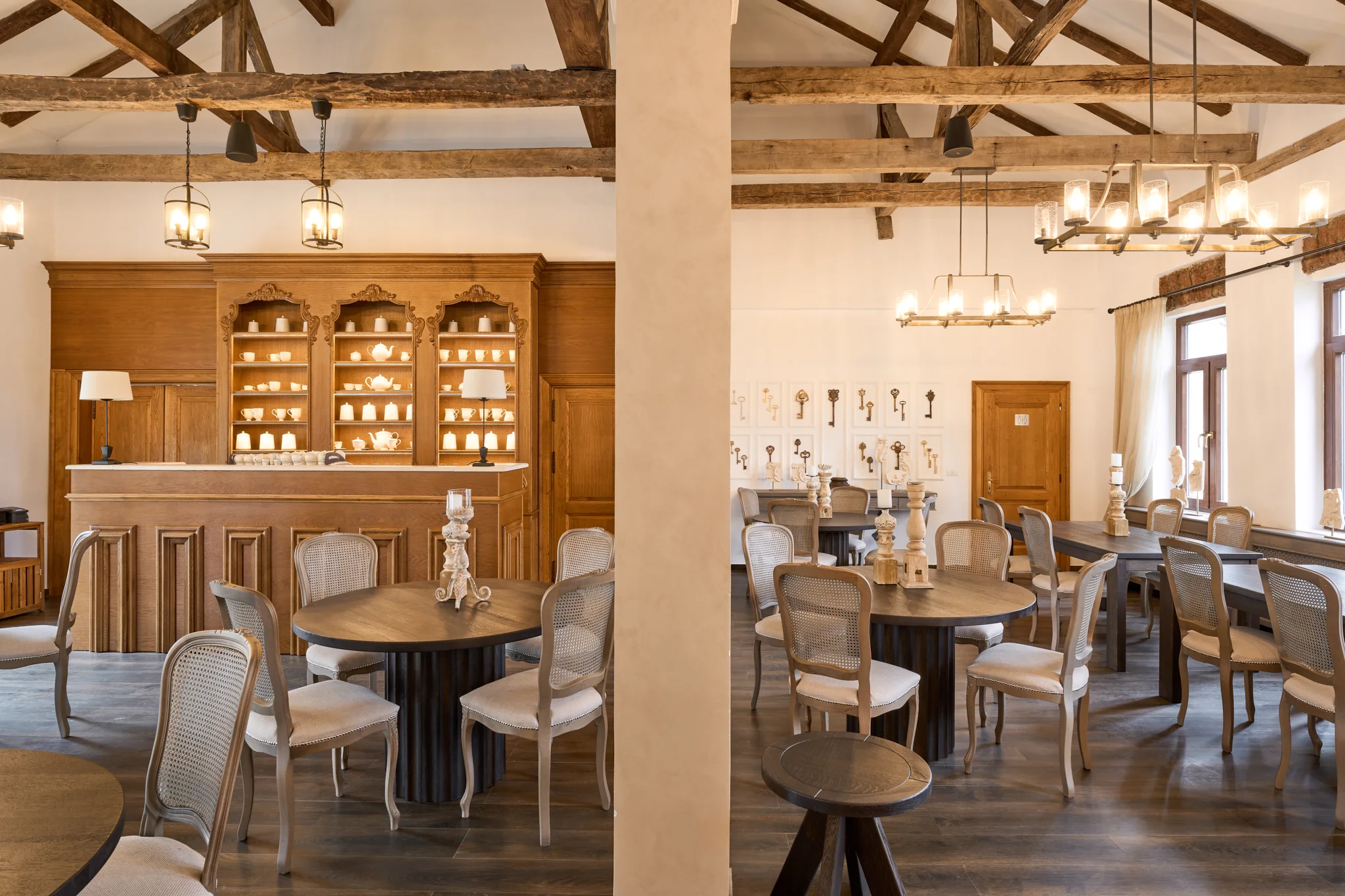 Casa Ceaiului interior, view 1