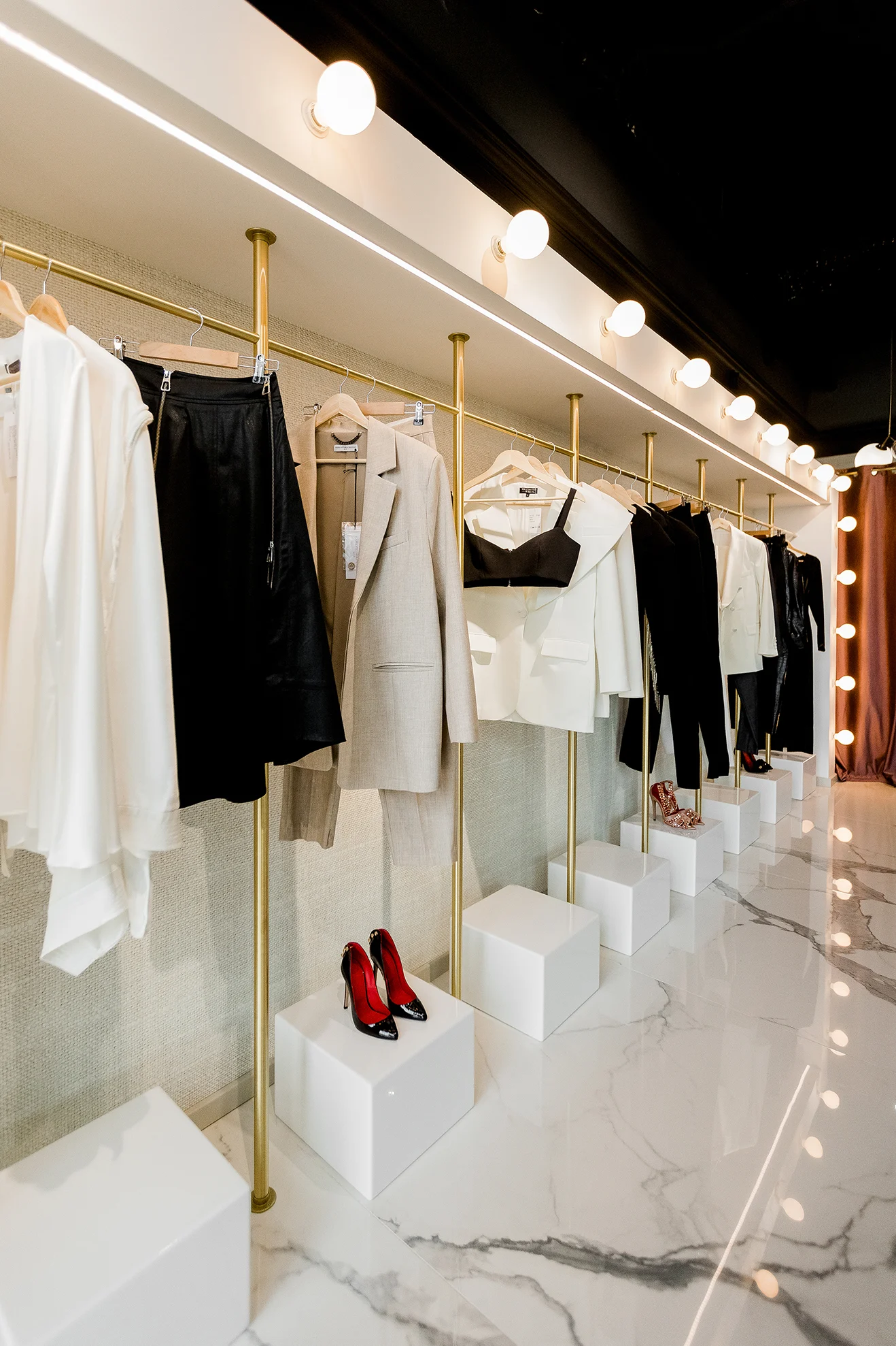 Ganza Showroom interior, view 9