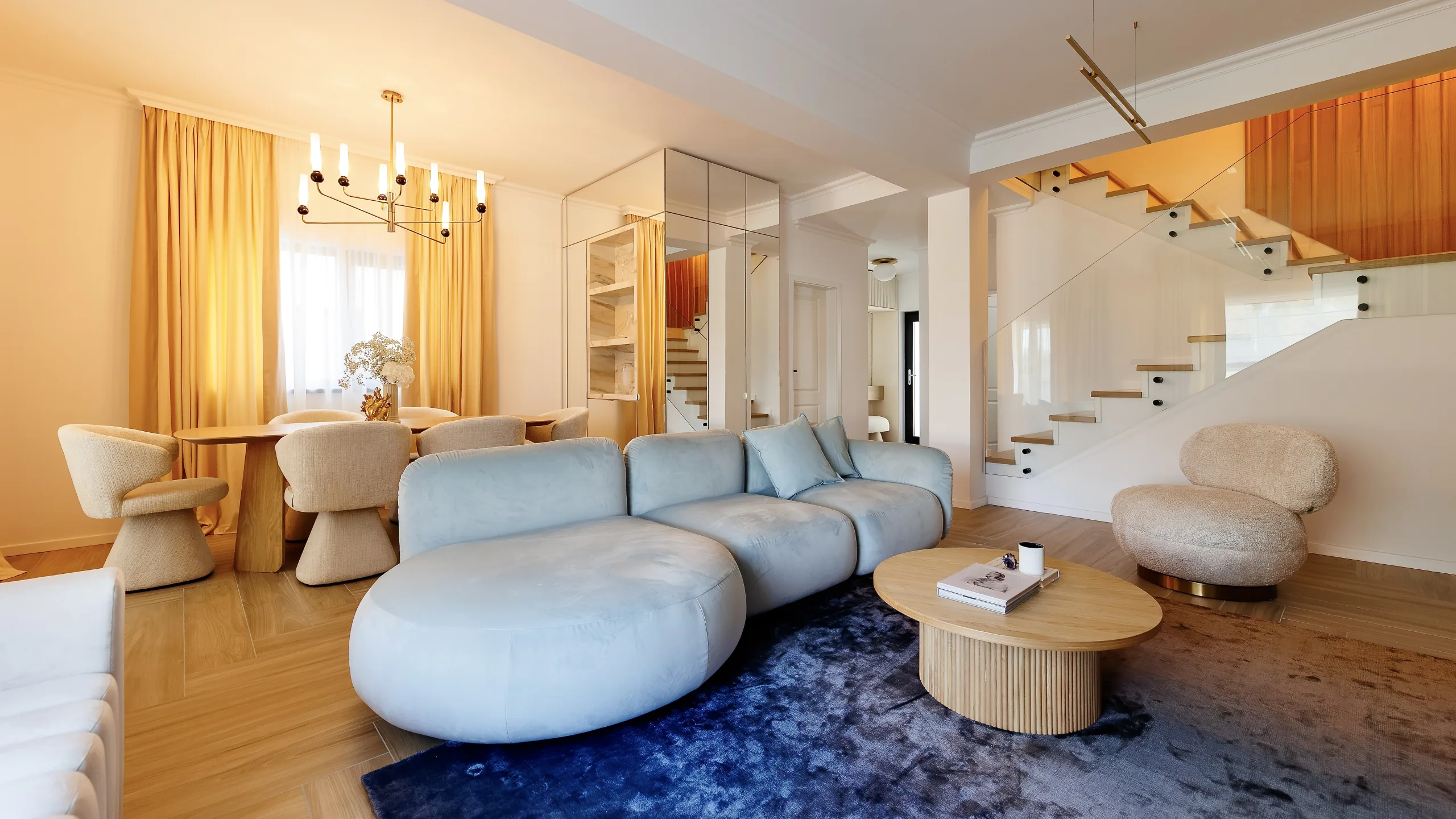 Iconic Blush House interior, view 4