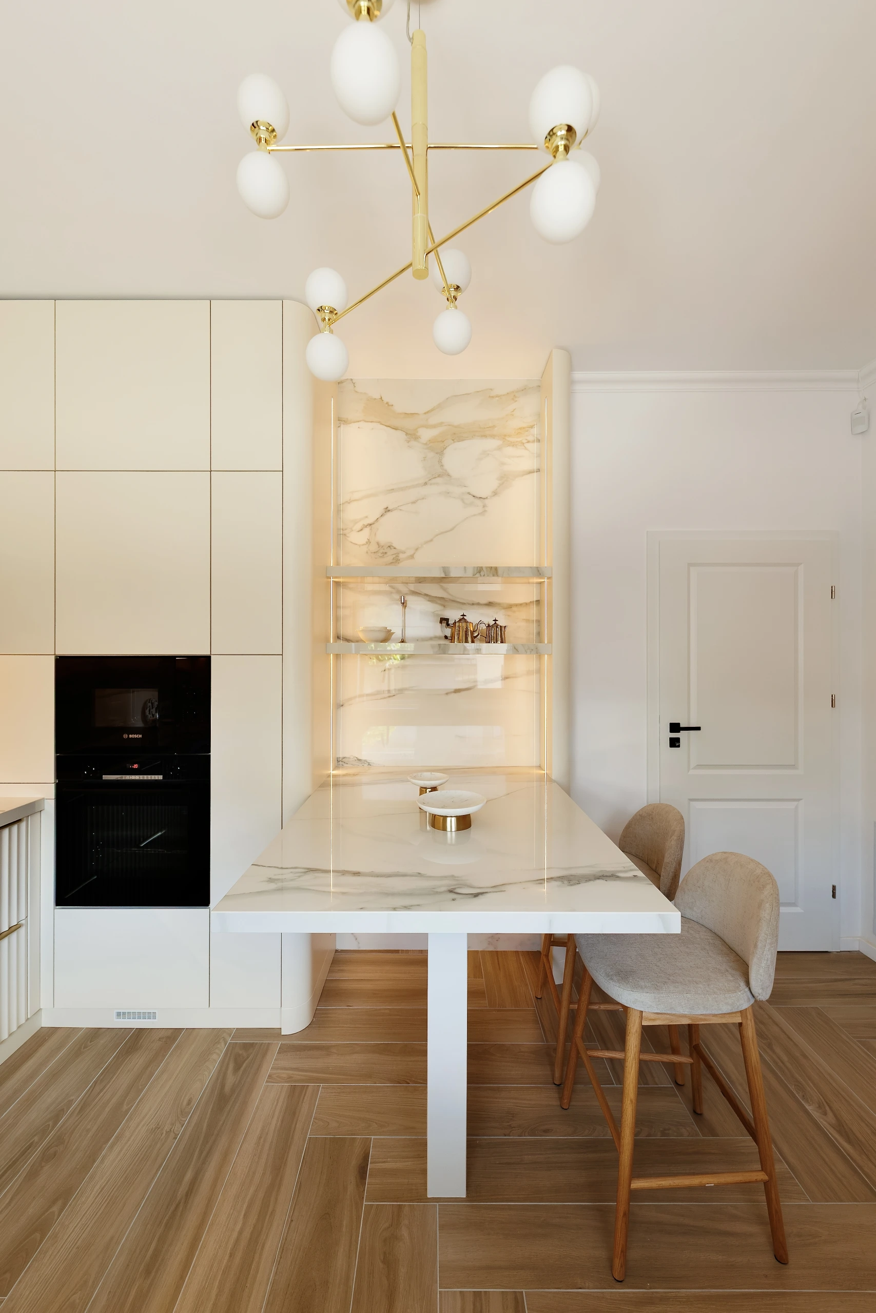 Iconic Blush House interior, view 16